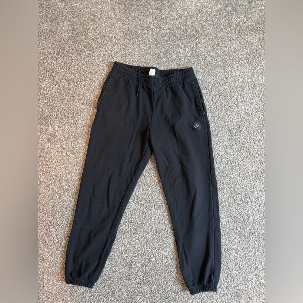 ALO Yoga Men’s Black Slim Jogger Sweatpants